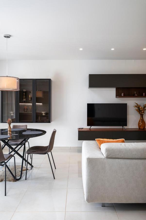 Modern 3Br Stylish Apartment With Large Balcony - Close To St Julians And St Georges Bay Is-Swieqi Екстер'єр фото