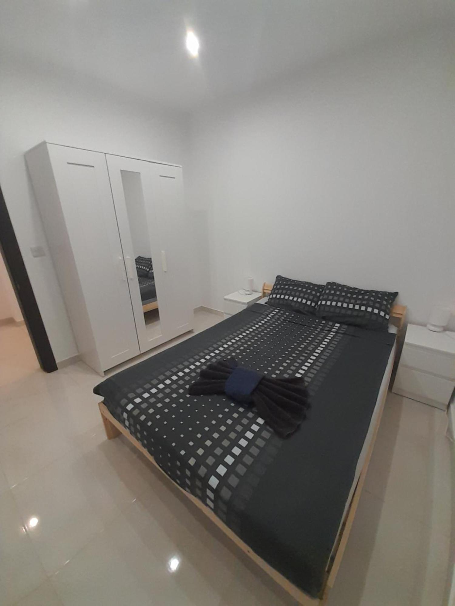 Modern 3Br Stylish Apartment With Large Balcony - Close To St Julians And St Georges Bay Is-Swieqi Екстер'єр фото